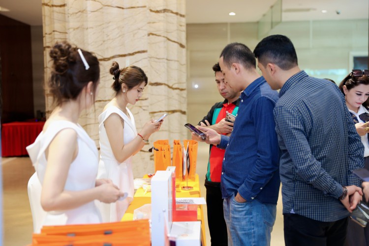 JUNO MARKETS闪耀喀什：共襄交易盛宴，启迪智慧未来